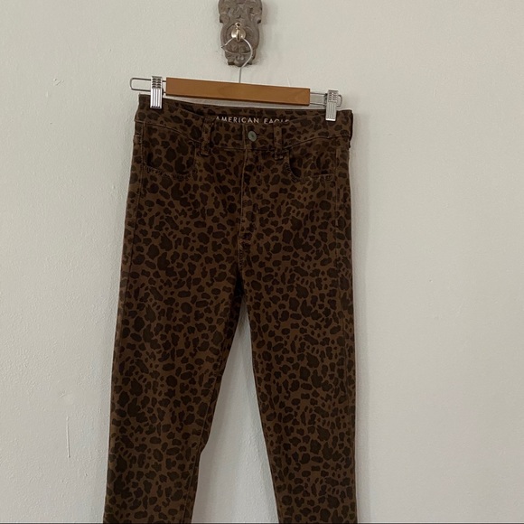 American Eagle Super Hi-Rise Jegging Cheetah Print - Picture 3 of 5